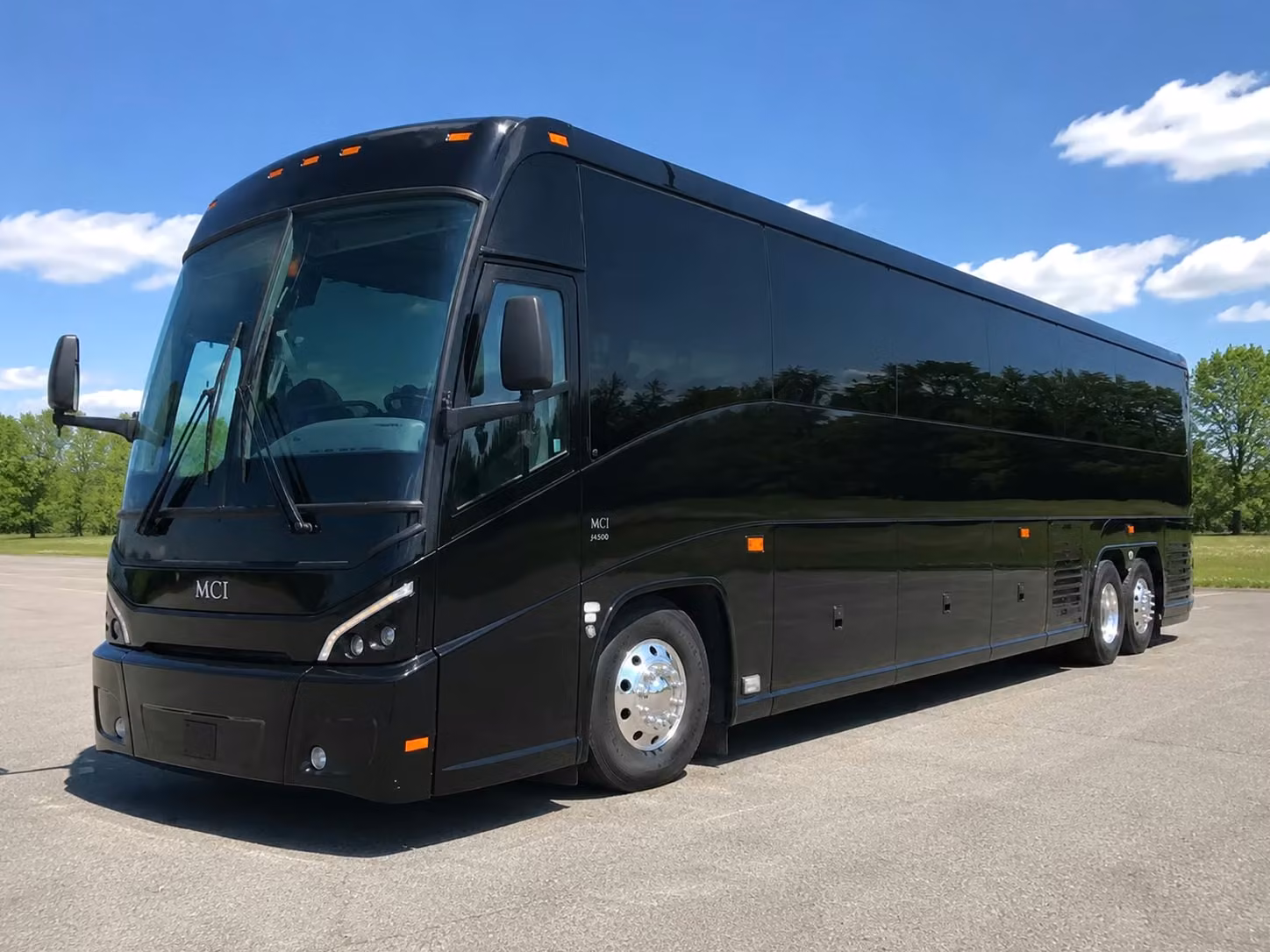full size charter buses for high school and large group field trips near rancho santa margarita