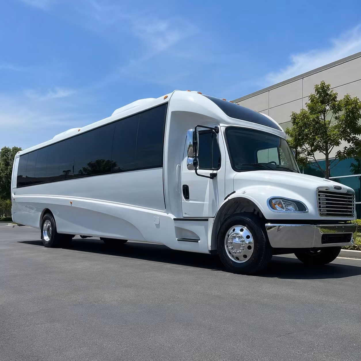 rancho santa margarita 18 passenger minibus rental