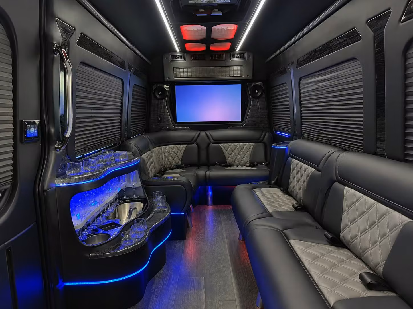 ranchosantamargaritacharterbuscompany com is here to help rancho santa margarita families book safe reliable prom night transportation