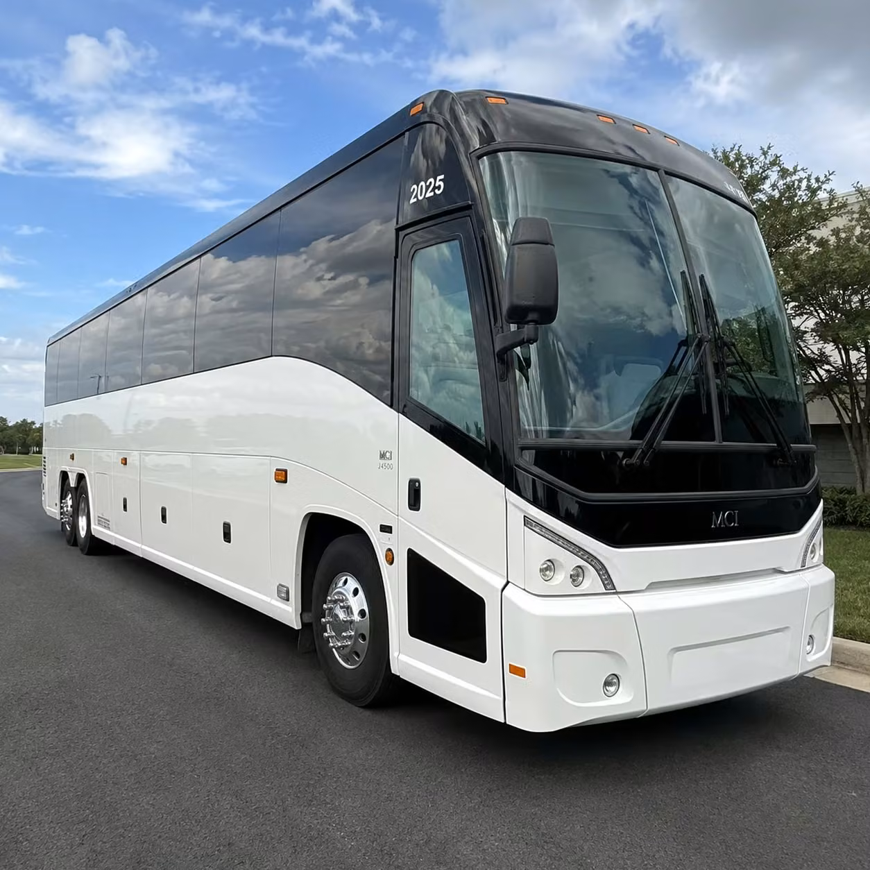 ranchosantamargaritacharterbuscompany com is ready to handle your rancho santa margarita employee commuter shuttle
