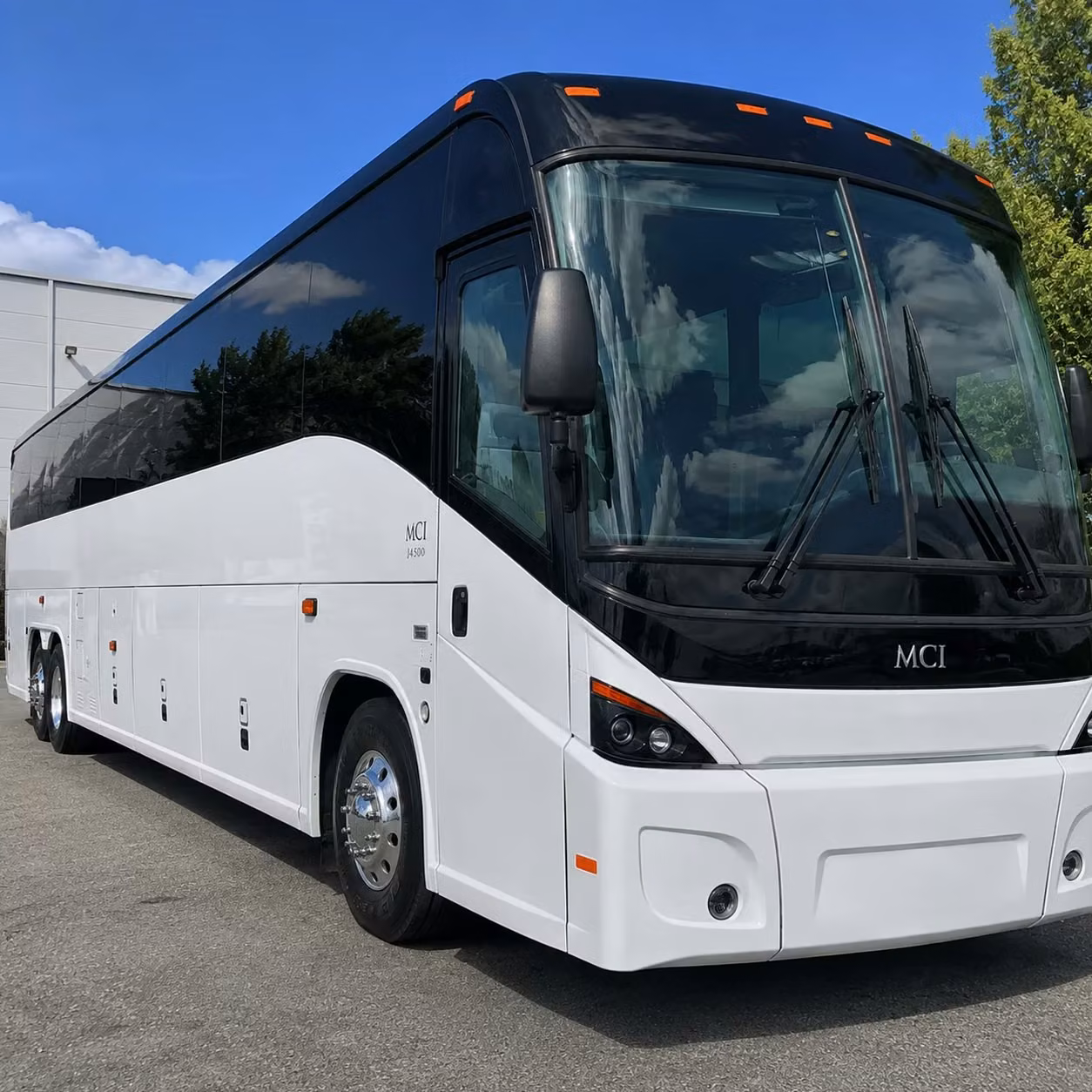 shuttle runs between rancho santa margarita and camp pendleton